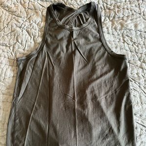 Lulu Lemon swiftly tank top with back vent; black size 4